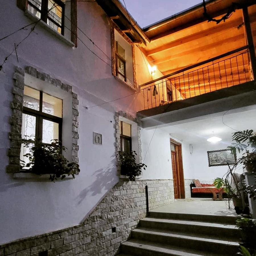 Guest House Hasko Gjirokaster Exterior photo