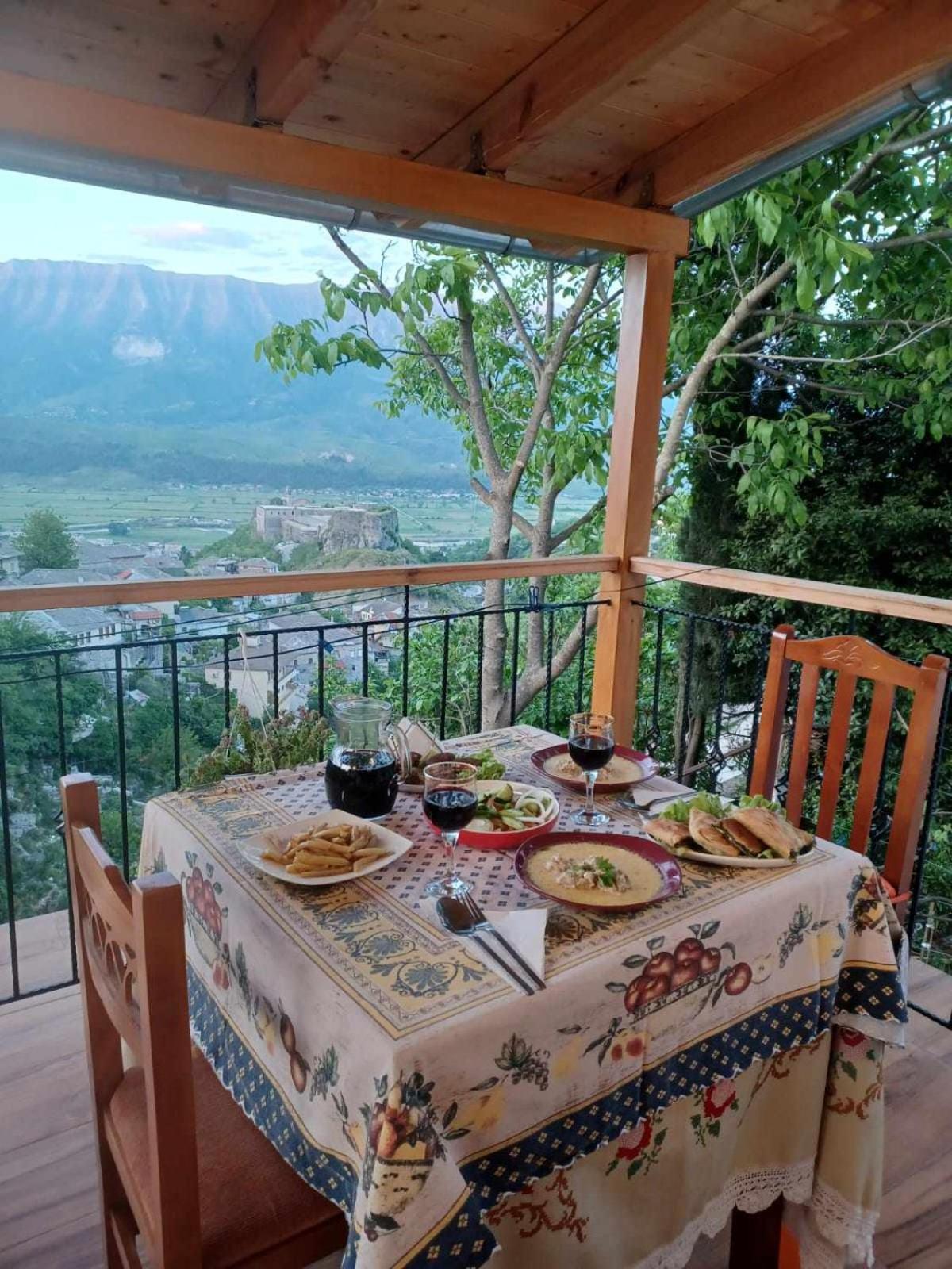 Guest House Hasko Gjirokaster Exterior photo